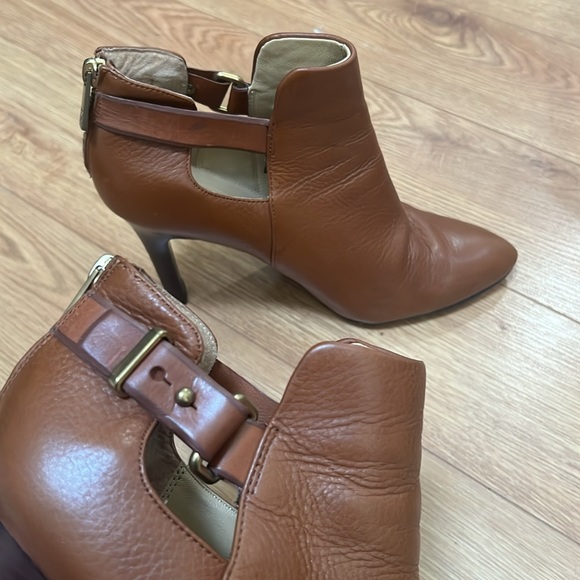 Coach Brown Boot Heels size 8 1/2 - Picture 3 of 4
